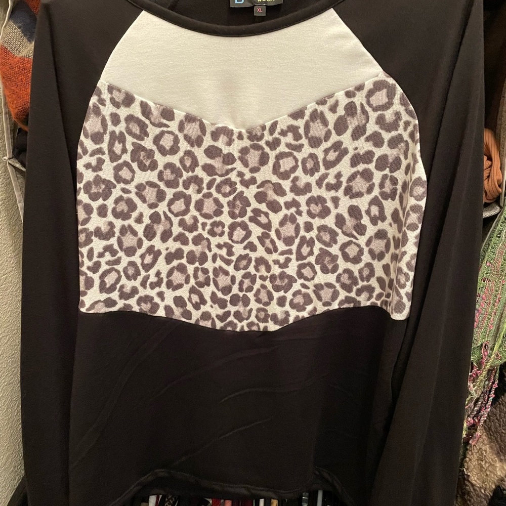 Lightweight sweater